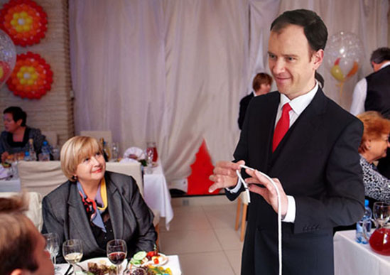 Auckland magician Vas Kovalski performs at wedding party